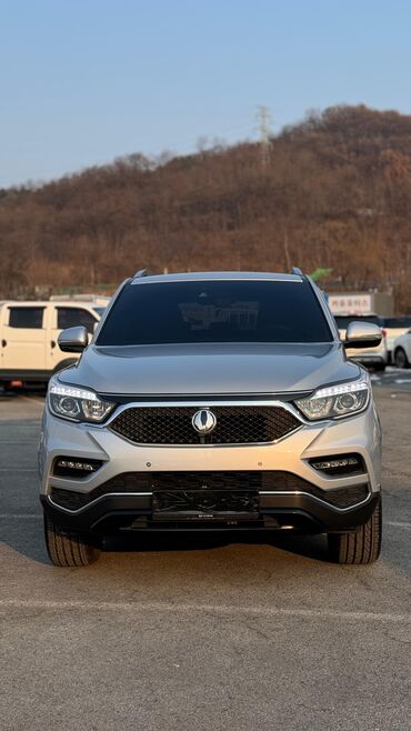 машина семейная: Ssangyong Rexton: 2018 г., 2.2 л, Автомат, Дизель, Внедорожник