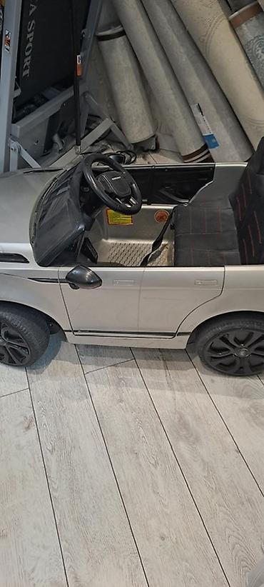 oyuncaq masini: Uşaq üçün elektrikli minik maşını – Land Rover üslubunda - Korpus — 1
