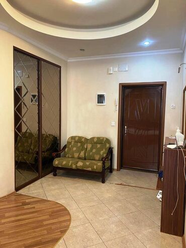 Mənzil kirayələyirəm: 4 otaqlı, 184 kv. m — 19