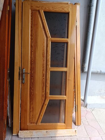 Otaq qapıları: Qonaq otağı üçün İşlənmiş Otaq qapısı 90x205 sm Çərçivə ilə, Zəmanətsiz, Pulsuz quraşdırma, Ünvandan götürmə