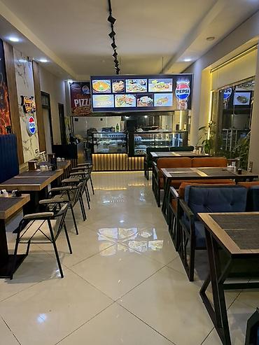 kafe stolari: Pizza, Pide, Lahmacun və Kabab-Dürüm restoranı - Mərkəzi yerdə — 3