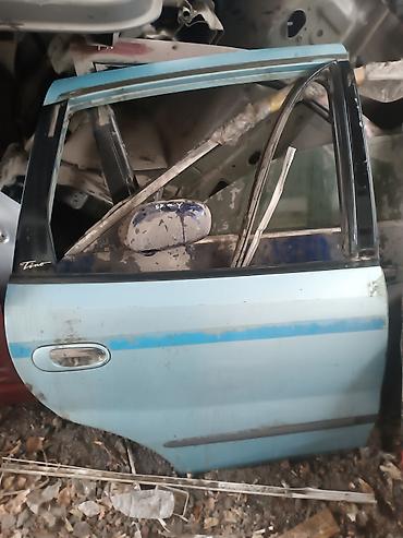 d 110: Дверь Задняя правая Nissan, Б/у, Оригинал — 1