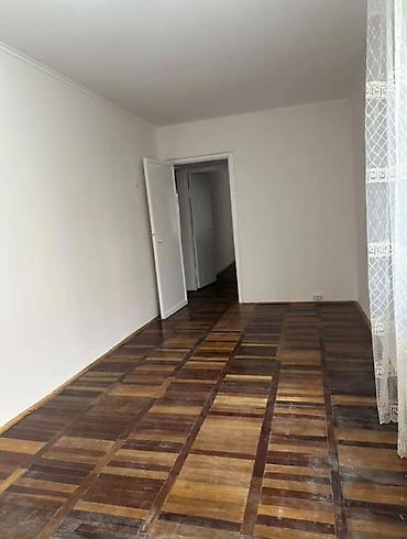 10микр: 3 комнаты, 58 м², 10 мкр 104 серия, 2 этаж, Косметический ремонт — 5