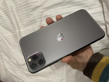 Apple iPhone: IPhone 11 Pro Max, Б/у, 256 ГБ, Черный, Защитное стекло, Чехол, 100 %