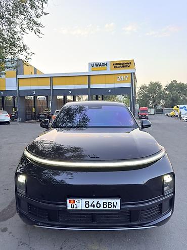 lada 06: Lixiang L8: 2023 г., 1.5 л, Автомат, Гибрид, Кроссовер — 1