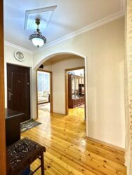 qubada ayliq kiraye evler 2019: Bakı, Suraxanı, 4 otaqlı, Köhnə tikili, 100 kv. m