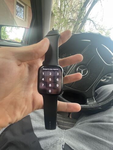 apple naushniki s mikrofonom: Продаю Apple Watch 7 45 мм Разбита задняя крышка ремонт Работают