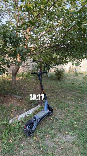 электроскутер баку: Material: Metal Rəng:QARA İdarəetmə: Sükan Təkərlər: BRON PATLAMAYAN