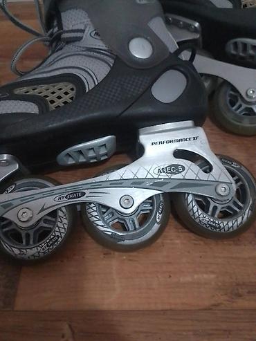 Roleri i rolšue: Roleri broj 39– 4 točka po roleru, aluminijumska šasija - — 13