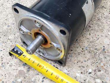 Elektromotori: Servo motor MAC 063 sa enkoderom i kocnicom, za CNC, step motor — 12
