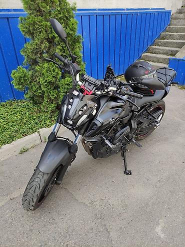 мт 03: Yamaha MT-07, матовый черный нейкед - Двигатель: 2‑цилиндровый — 3