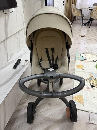 коляски анекс бу: Stokke brendi. 2300 azn alinib yeni kimi qalib. Tutacaqi yuxarida — 5