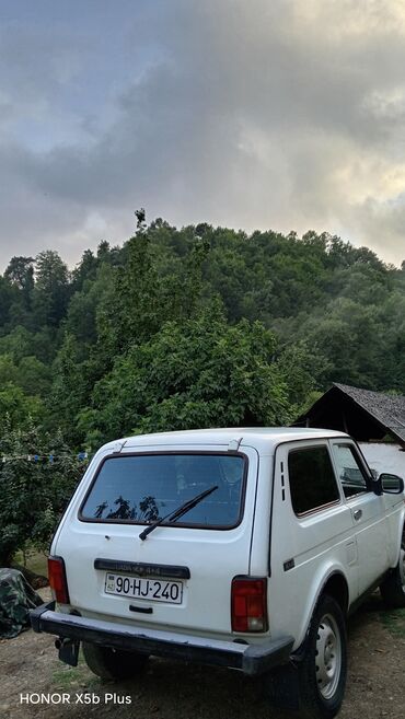 VAZ (LADA): VAZ (LADA) 4x4 Niva: 1.7 l | 2010 il 271000 km Ofrouder/SUV — 4