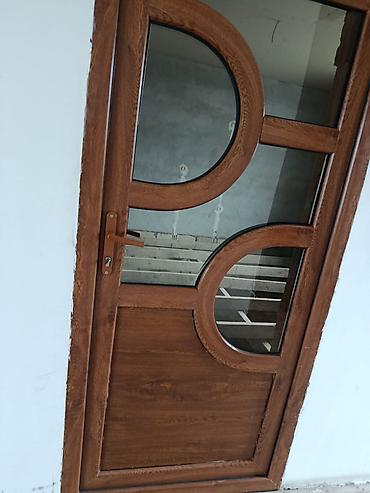 qapilar kataloqu: Taxta dizaynlı giriş qapısı - Material: ağac teksturalı bərk — 1