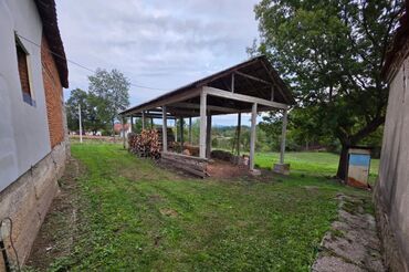 Kuće na prodaju: Seosko domacinstvo Opis oglasa Na prodaju seosko domacinstvo u selu — 13