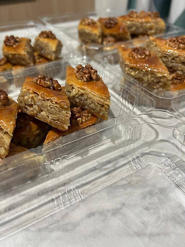 Кондитерские изделия, сладости: Пахлава – королева каждого праздничного стола. Принимаем заказ на — 8