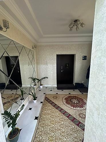 Продажа коттеджей и домов: Просторный двухэтажный дом с ухоженным зеленым участком. - — 24