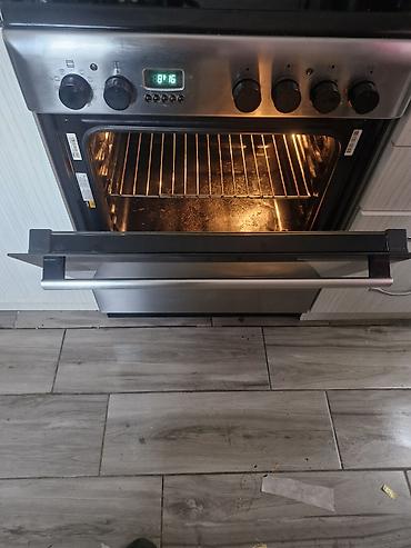 Hotpoint Ariston šporet sa ugradnom rernom i staklokeramičkom pločom