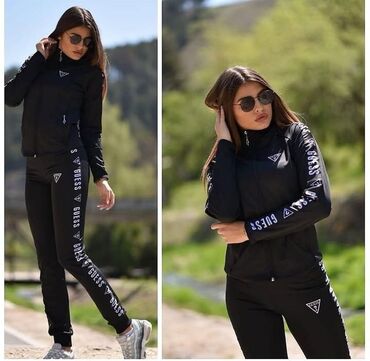 Gornji i donji deo: Zenska komplet trenerka 
 m l xl xxl — 12