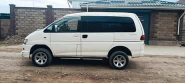 Mitsubishi: Mitsubishi Delica: 2003 г., 3 л, Автомат, Газ, Внедорожник