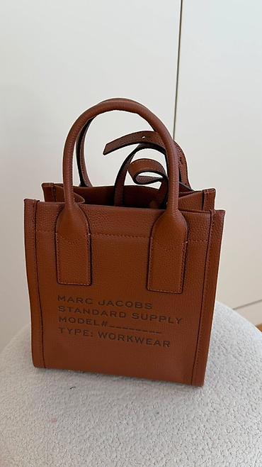 əl cantasi: 1defe istf olunub yenidir.Marc Jacobs “Standard Supply – Workwear” — 1