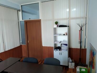 Офисы: Сдаю комнату под офис. Красивую чистую уютную. 16 м квадрат