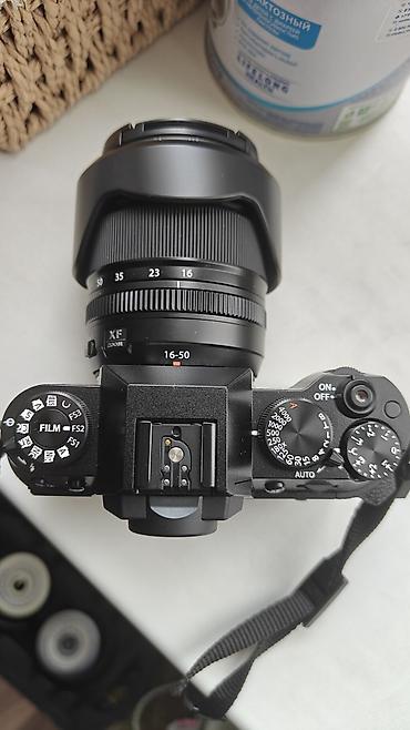 Беззеркальная камера Fujifilm X-S10 с зум‑объективом Fujinon XF