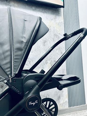 Коляски: Срочно продаю совершенно новую коляску,лежала в собранном виде,причина — 4