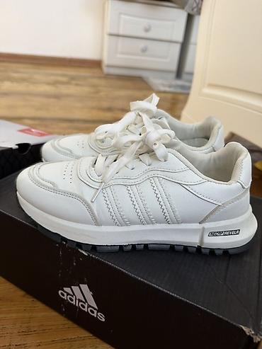 predator бутсы: Мужские кроссовки, 38, Adidas, Б/у, цвет - Белый — 1