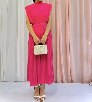 ярко розовое платье: Вечернее платье, Длинная модель, Шифон, Без рукавов, S (EU 36), M (EU 38), L (EU 40)