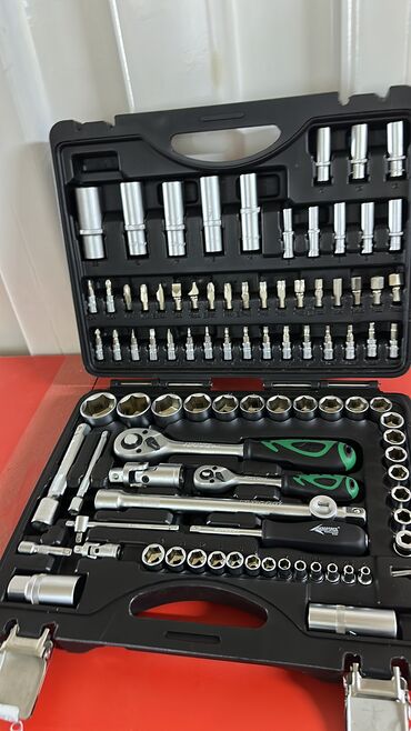 профессиональный набор инструментов: Набор ключ Аэрофорс 94 персон AEROFORCE Оригинал