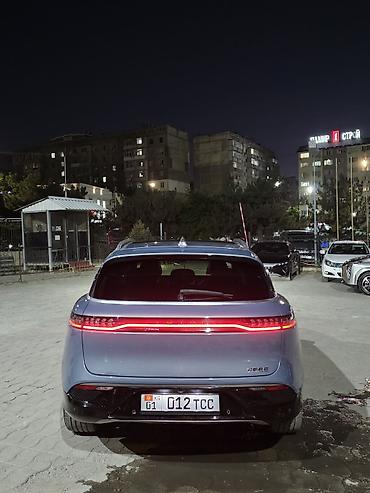byd e1: Voyah Бесплатно: 2021 г., 1.5 л, Автомат, Гибрид, Лифтбек — 6
