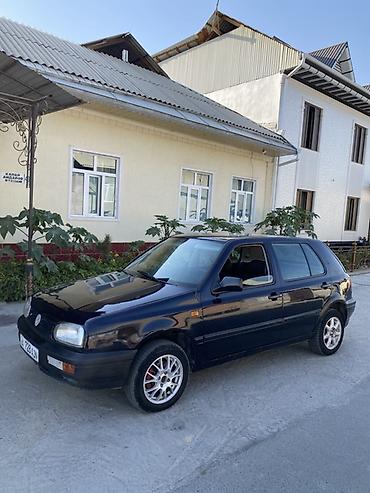 леопард 3: Volkswagen Golf: 1992 г., Механика, Бензин, Хэтчбэк — 1