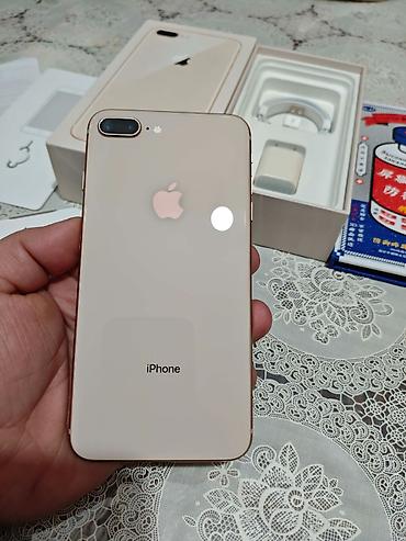 iphone 8 pilus: IPhone 8 Plus, 64 GB, Qızılı, Barmaq izi, Simsiz şarj, Sənədlərlə — 1