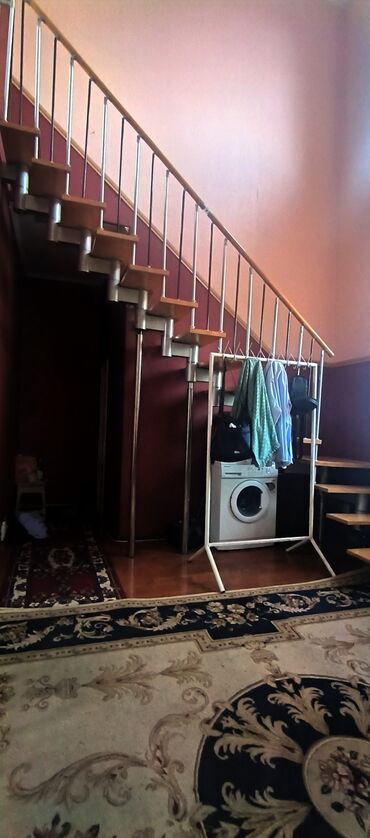 Долгосрочная аренда домов: 220 м², 7 комнат, Забор, огорожен at lalafo.kg — 12 Долгосрочная аренда домов: 220 м², 7 комнат, Забор, огорожен — 12