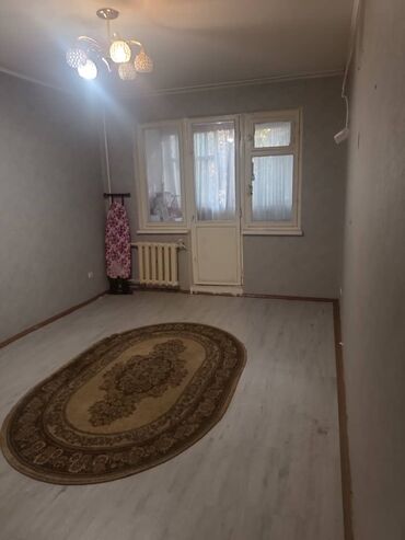 сдаю квартиру район рабочий городок: 1 бөлмө, 32 кв. м, 104-серия, 1 кабат, Косметикалык ремонт