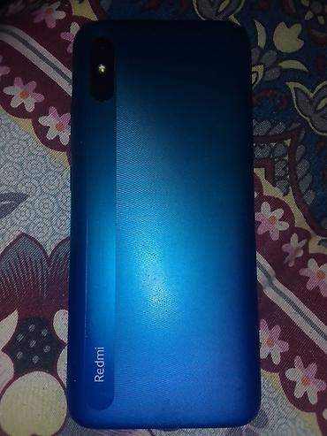 Xiaomi Redmi smartfon – mavi rəng Xüsusiyyətlər: - Arxa panel: mavi