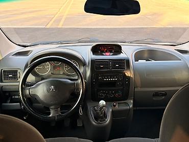 latun satisi: Peugeot Expert: 2 l | 2014 il 389000 km Van/Minivan — 9