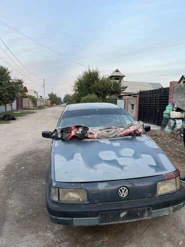 купить бампер на ауди 100 с4: Volkswagen Passat: 1988 г., Седан