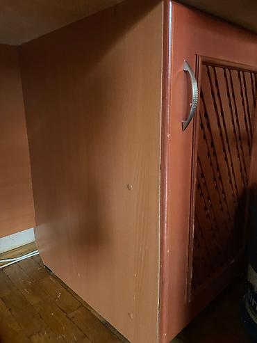 komputer setup: Kompüter masası, İşlənmiş — 2