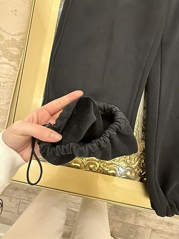 Айымдардын кийими: Утеплённые женские/унисекс джоггеры черного цвета. - Тёплая мягкая — 3