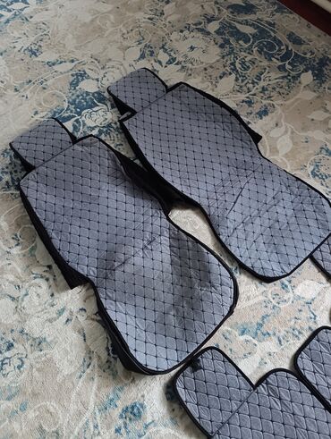 ешка 3 2: Чехолдор Кездеме, Жаздыгы бар, түсү - Боз, Universal Seat cover, Колдонулган, Өзү алып кетүү, Акылуу жеткирүү