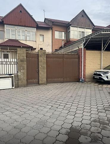 Долгосрочная аренда домов: 200 м², 5 комнат — 1