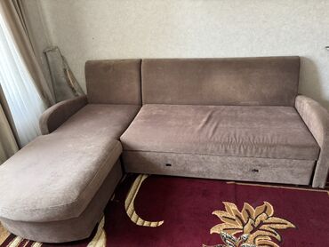 кравать ош: Бурчу бар диван, Бүктөө, Үч орундук жана андан көп