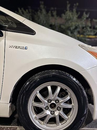 discovery 3: Toyota Prius: 2013 г., 1.8 л, Вариатор, Гибрид, Хэтчбэк — 4