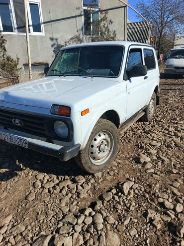 vaz niva: VAZ (LADA) 4x4 Niva: 1.8 l | 2003 il 210000 km Universal