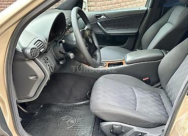 Mercedes-Benz: Mercedes-Benz C-Class: 2 l | 2000 il Sedan — 3