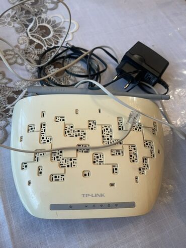 cib modemi: TP-Link simsiz Wi‑Fi routeri Xüsusiyyətlər: - 2,4 GHz diapazonunda