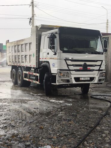 Другие автомобили: Продаётся самосвал 6x4 Howo (Sinotruk) белого цвета. Основные — 18
