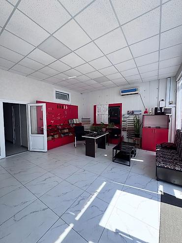 Продажа коммерческой недвижимости: 🏡 Продается магазин с офисными помещениями и складом на первой линии — 4